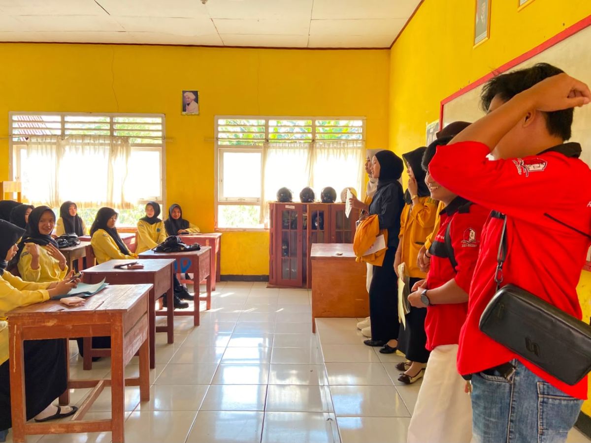 HMPS Hukum Tata Negara IAIN Curup Gelar Sosialisasi Akademik di SMAN 3 Rejang Lebong