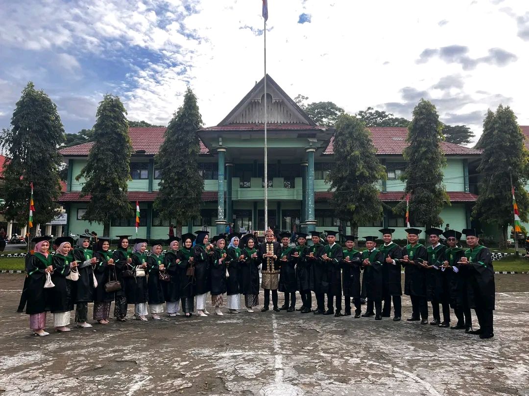 38 Alumni HTN IAIN Curup Resmi Diwisuda, Siap Mengabdi untuk Bangsa dan Masyarakat