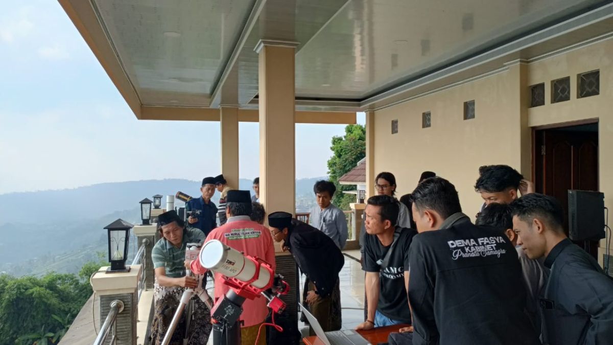Ketua Prodi Ilmu Falak IAIN Curup Ikuti Rukyatul Hilal Awal Rabiul Awal 1448 H di Candi Sukuh