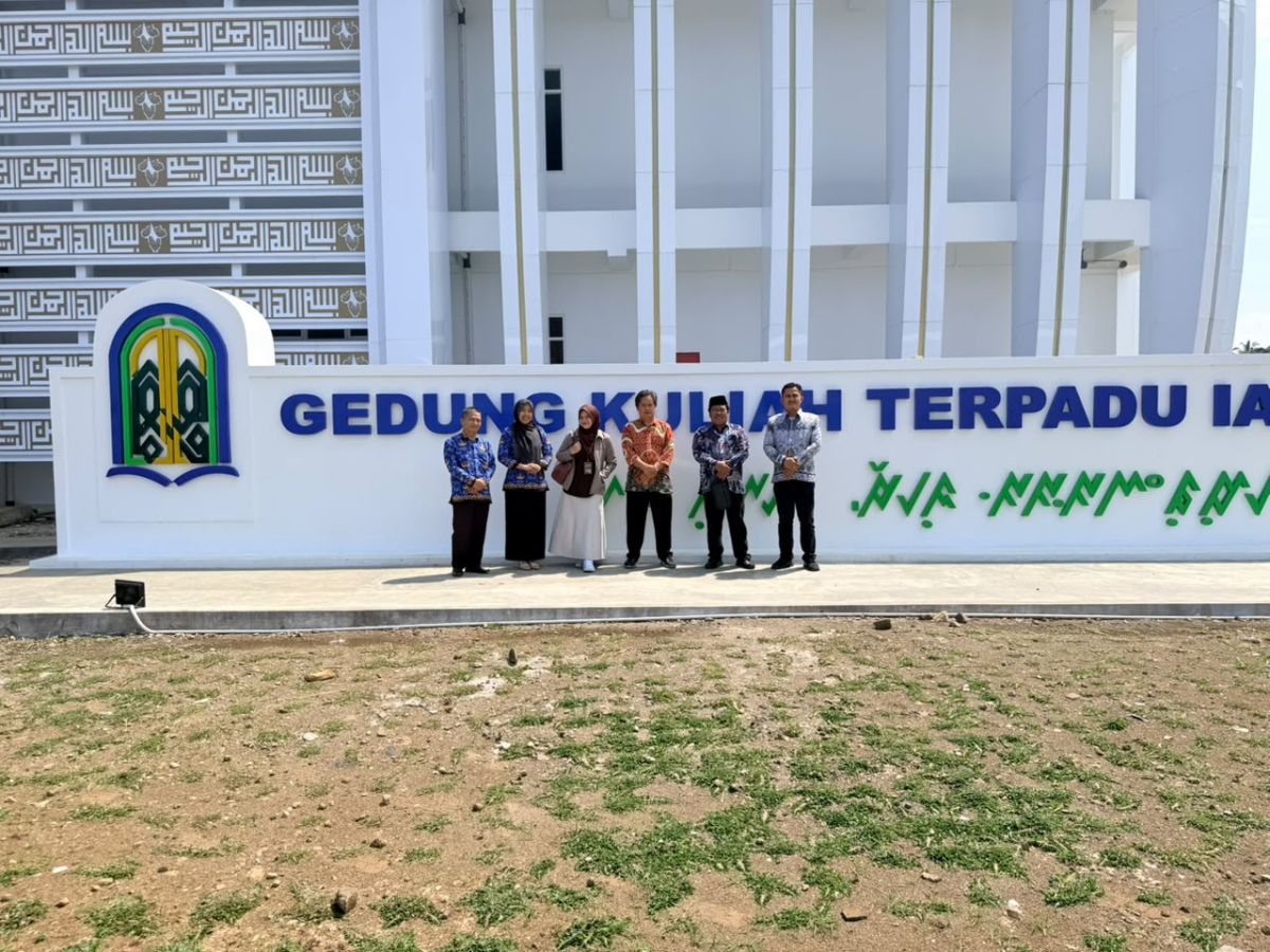 Hari Kedua Asesmen Lapangan: Asesor Berkunjung ke Unit-Unit IAIN Curup