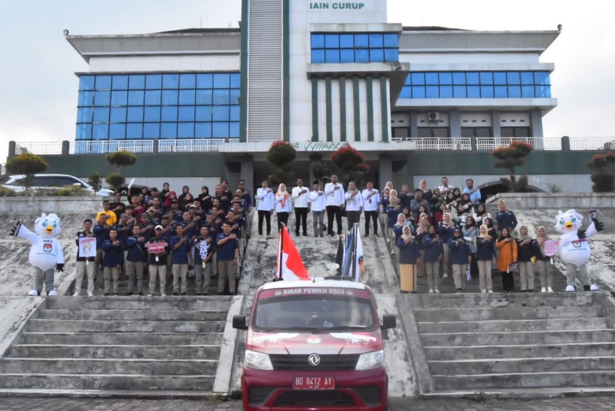 Panwaslucam Curup Utara Kawal Kirab Pemilu 2024 di Kampus IAIN Curup