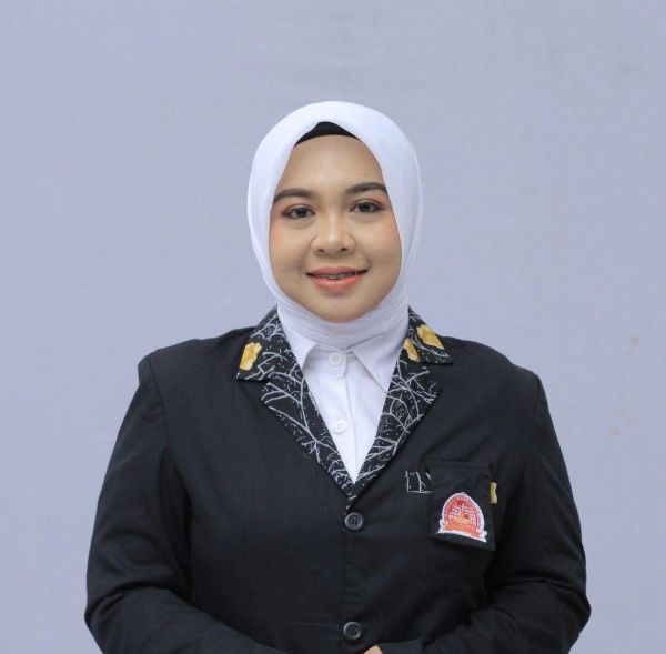 Dr. Laras Shesa, M.H